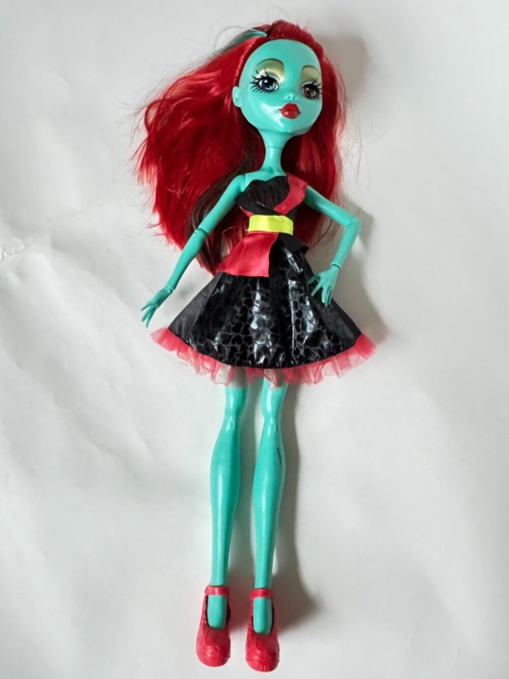 Monster High Doll 28” Voltageous Gore-Geous Ghoul Friend Eye Color Changing - Picture 6 of 11